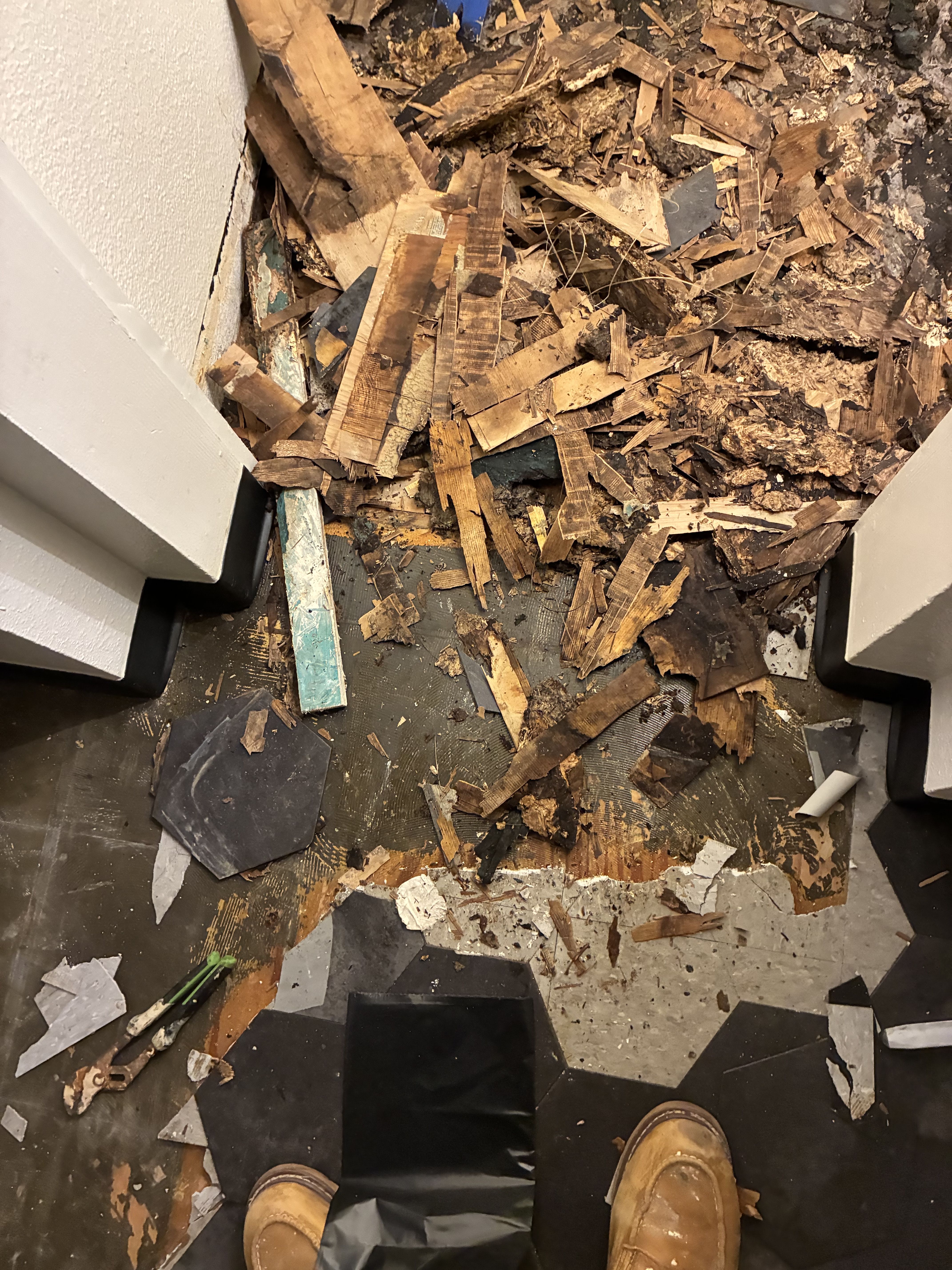 Blog post Water Damage Restoration in Hazel Dell, WA – What Homeowners Need to Know image
