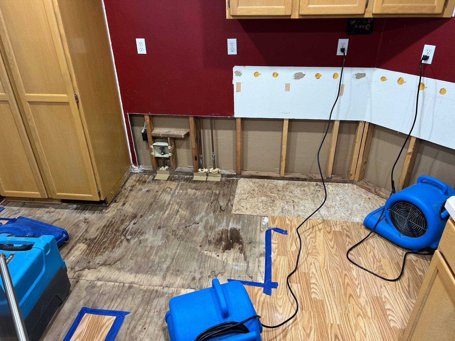 Blog post Appliance Leak Cleanup & Water Damage Restoration 60 minute arrival time or less image